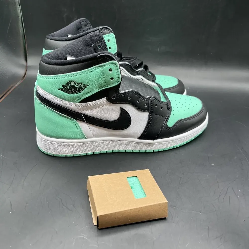 Air Jordan 1 Retro High OG Size 6Y White/Black-Green Glow FD1437 130 NWOB
